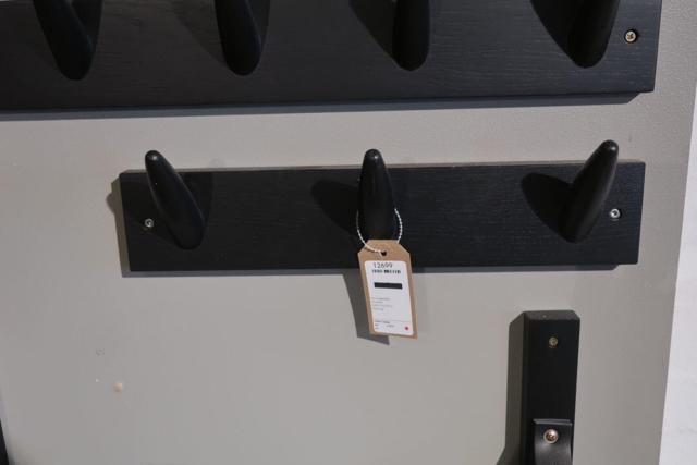 UNO KNAGERÆKKE SORT MALET MASSIV EG